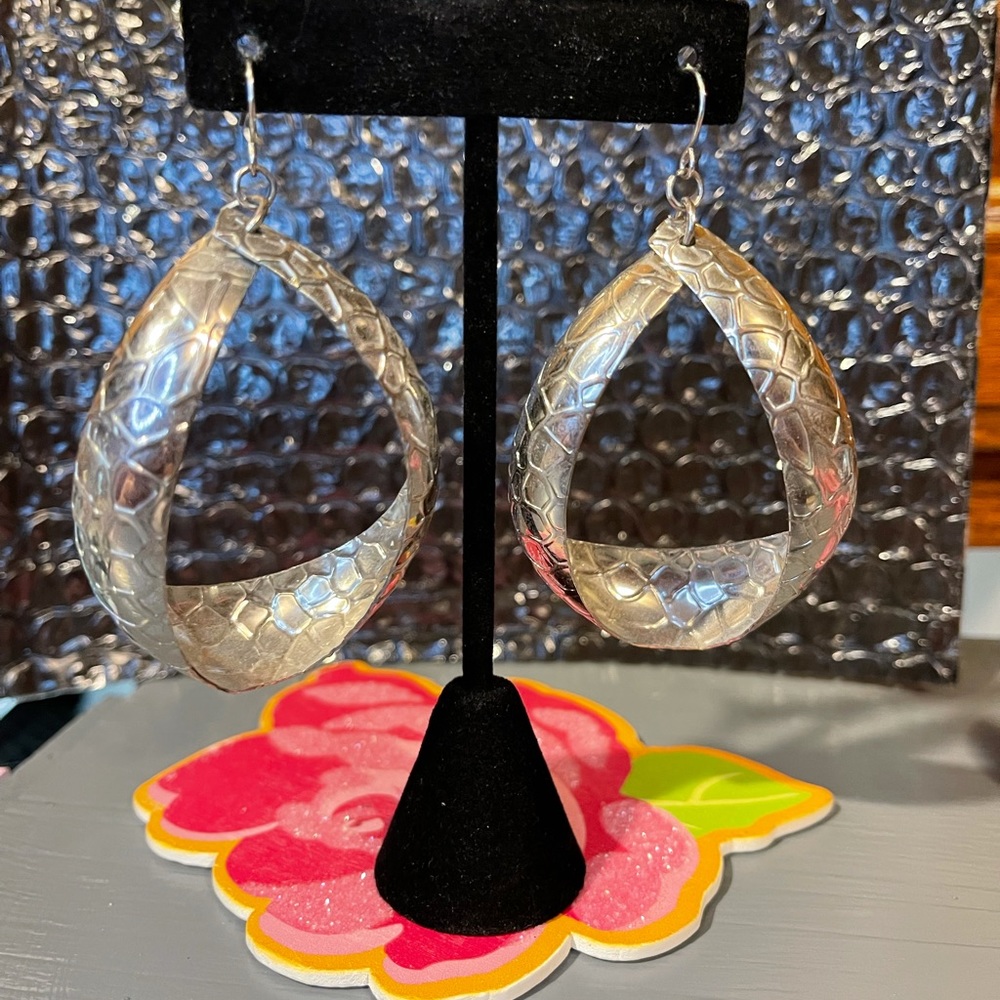 Hoops